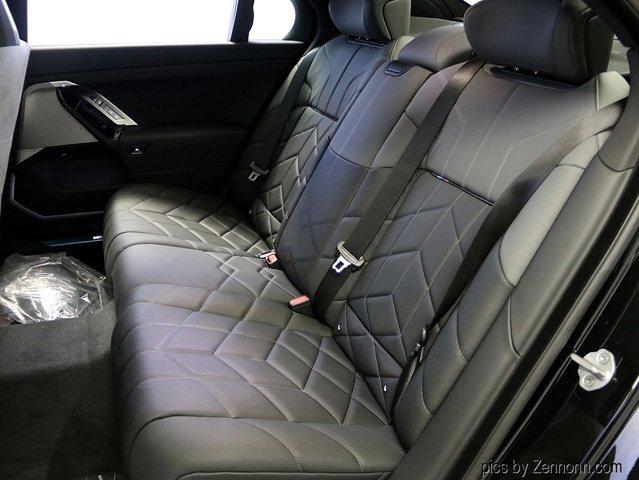 Photo of 2025 Black Sapphire Metallic BMW 760