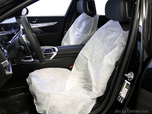 Photo of 2025 Black Sapphire Metallic BMW 760