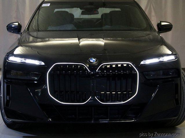 Photo of 2025 Black Sapphire Metallic BMW 760