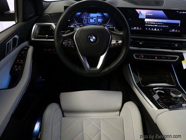 Photo of 2025 Black Sapphire Metallic BMW X5 PHEV