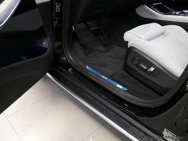 Photo of 2025 Black Sapphire Metallic BMW X5 PHEV
