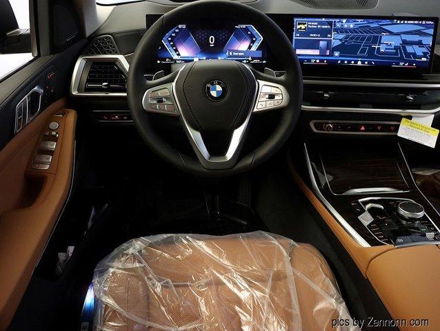 Photo of 2026 Black Sapphire Metallic BMW X7