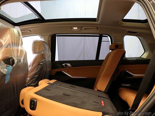 Photo of 2026 Black Sapphire Metallic BMW X7