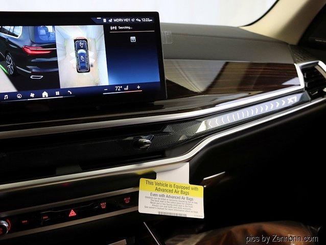 Photo of 2026 Black Sapphire Metallic BMW X7