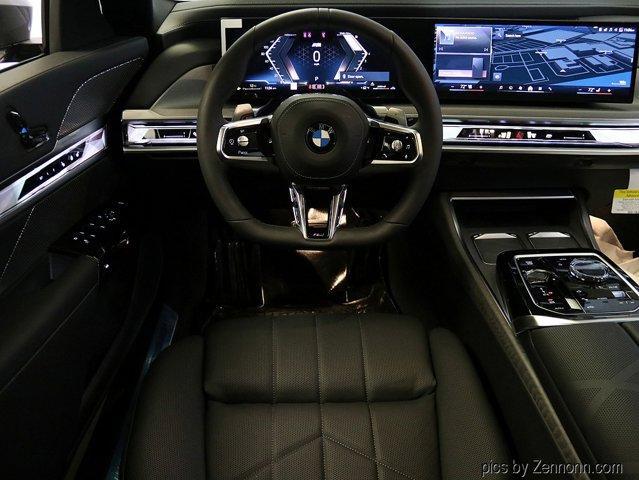 Photo of 2025 Gray Metallic BMW 760