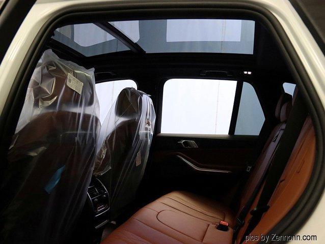 Photo of 2026 Alpine White BMW X5