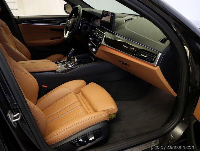 Photo of 2022 Dark Graphite Metallic BMW 530