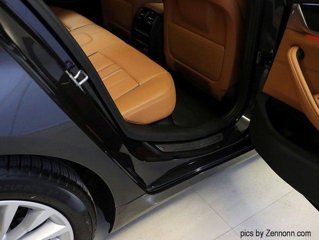 Photo of 2022 Dark Graphite Metallic BMW 530