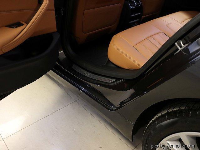 Photo of 2022 Dark Graphite Metallic BMW 530