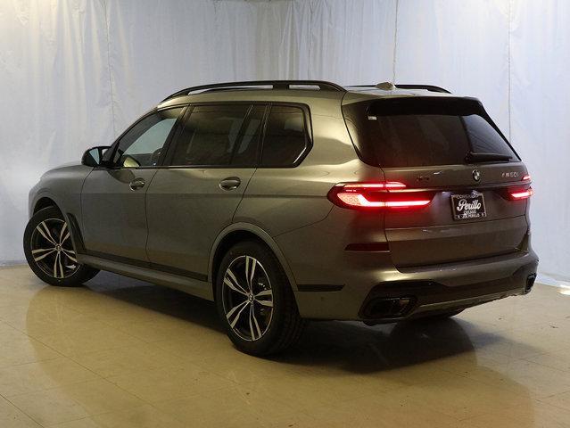 Photo of 2025 Gray Metallic BMW X7