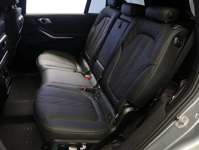 Photo of 2025 Gray Metallic BMW X7
