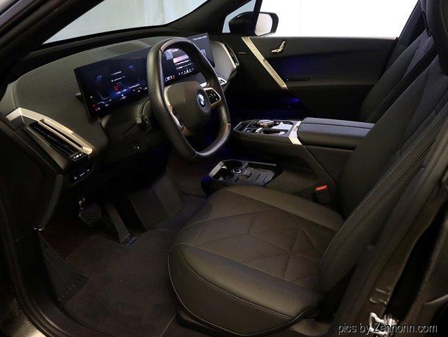 Photo of 2025 Black Sapphire Metallic BMW iX