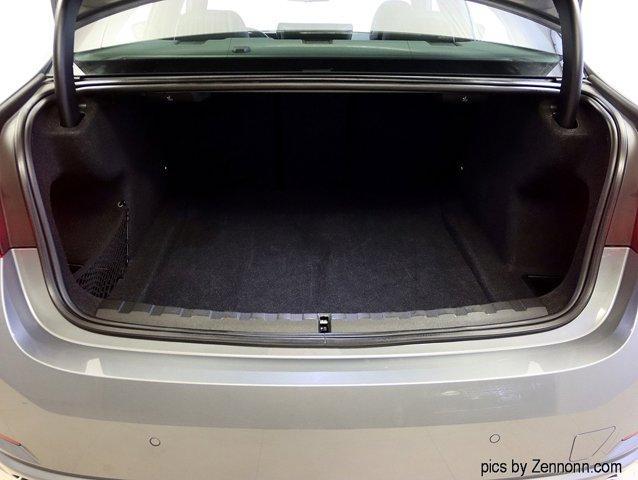 Photo of 2024 Gray Metallic BMW 330