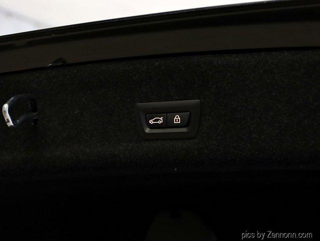 Photo of 2022 Black Sapphire Metallic BMW M3