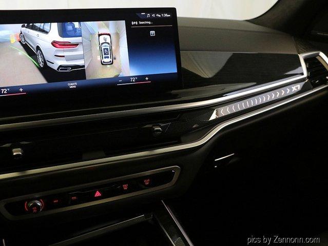 Photo of 2023 Mineral White Metallic BMW X7