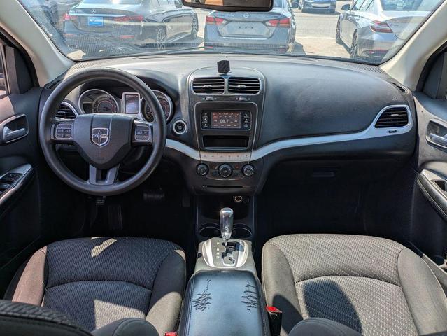 Photo of 2018 Granite Pearlcoat Dodge Journey