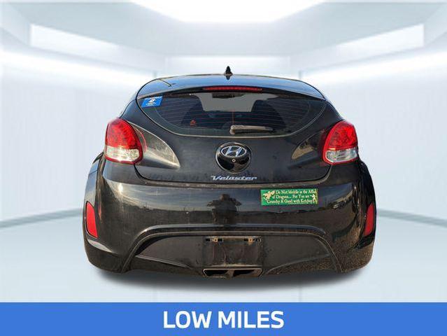 Photo of 2016 Ultra Black Hyundai Veloster