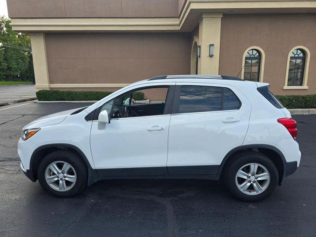 Photo of 2018 Summit White Chevrolet Trax