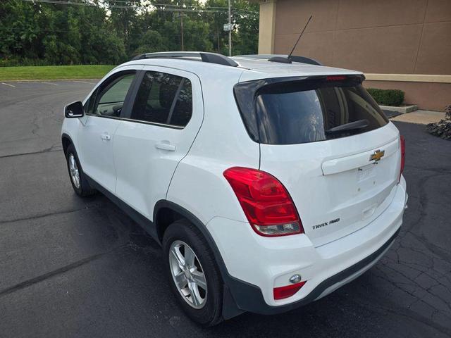Photo of 2018 Summit White Chevrolet Trax