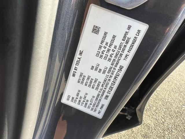 Photo of 2023 Midnight Silver Metallic Tesla Model 3
