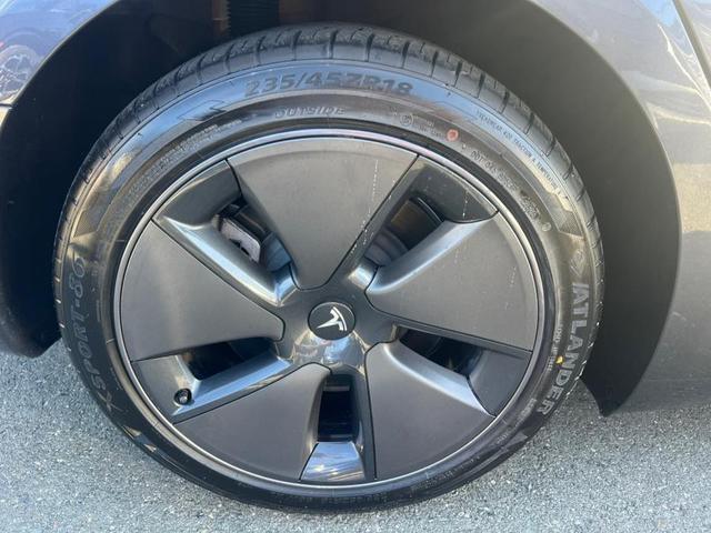 Photo of 2023 Midnight Silver Metallic Tesla Model 3