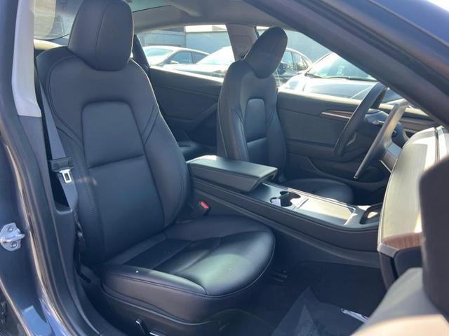 Photo of 2023 Midnight Silver Metallic Tesla Model 3
