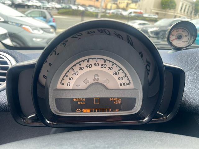 Photo of 2016 Crystal White smart ForTwo Electric Drive