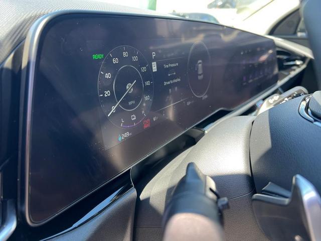 Photo of 2023 Cityscape Green Kia Niro EV
