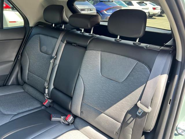 Photo of 2023 Cityscape Green Kia Niro EV