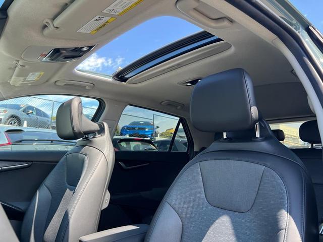 Photo of 2023 Cityscape Green Kia Niro EV