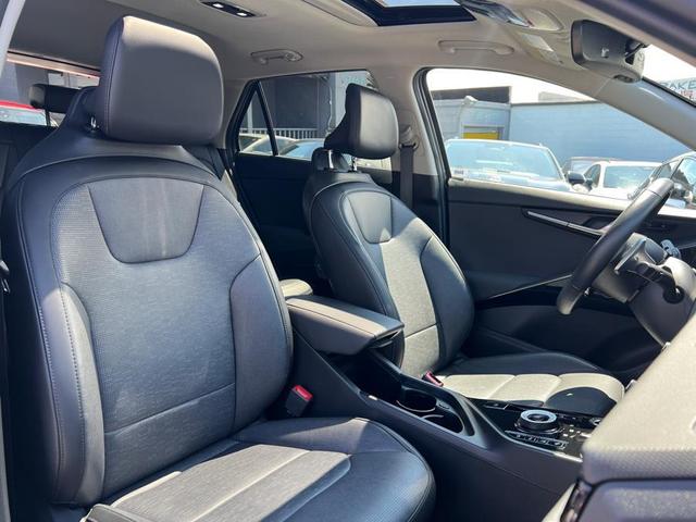 Photo of 2023 Cityscape Green Kia Niro EV