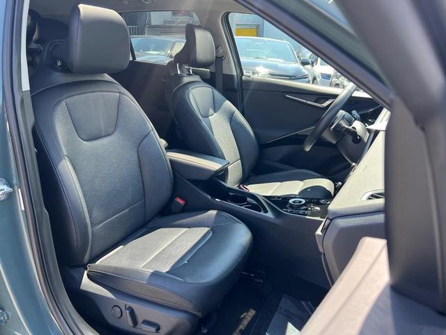 Photo of 2023 Cityscape Green Kia Niro EV