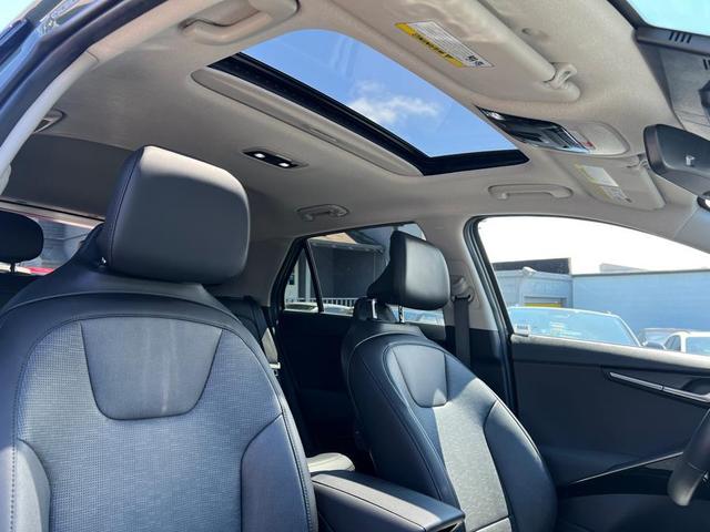 Photo of 2023 Cityscape Green Kia Niro EV