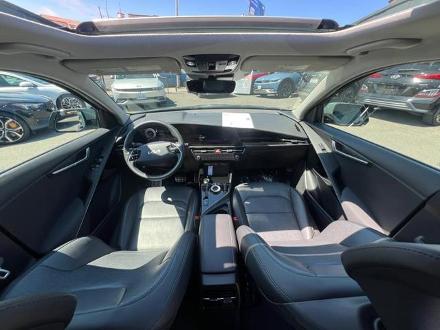 Photo of 2023 Cityscape Green Kia Niro EV