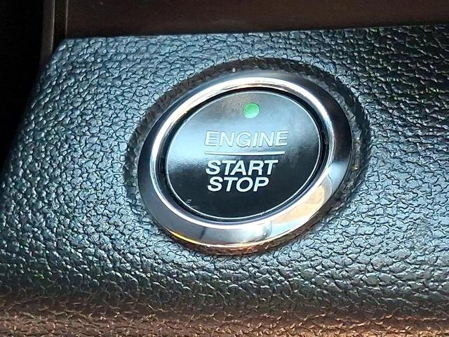 Photo of 2019 Magnetic Metallic - J7 Ford Expedition