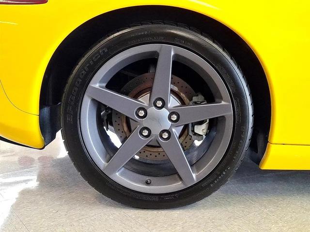 Photo of 2005 Velocity Yellow - 45U Chevrolet Corvette