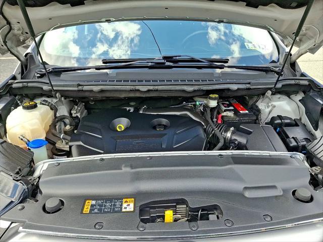 Photo of 2017 Magnetic Metallic - J7 Ford Edge