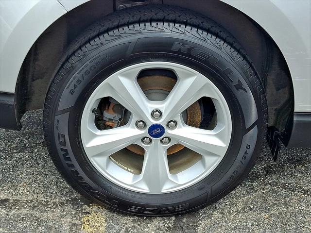 Photo of 2017 Magnetic Metallic - J7 Ford Edge