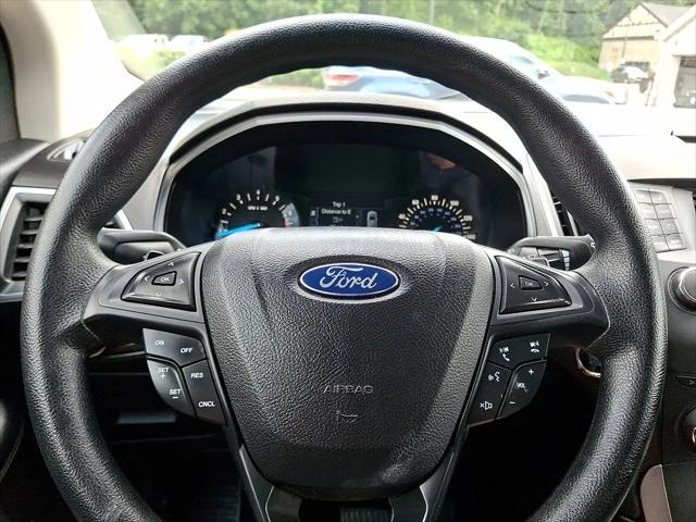Photo of 2017 Magnetic Metallic - J7 Ford Edge