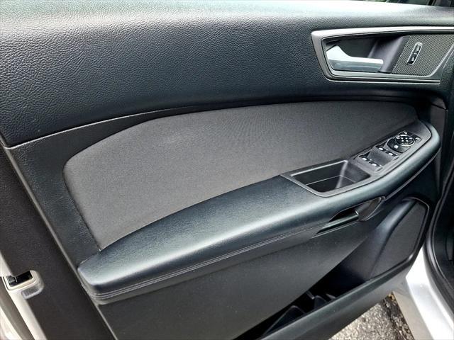Photo of 2017 Magnetic Metallic - J7 Ford Edge