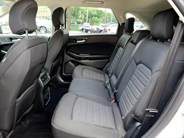 Photo of 2017 Magnetic Metallic - J7 Ford Edge