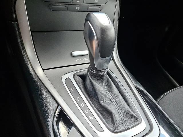 Photo of 2017 Magnetic Metallic - J7 Ford Edge