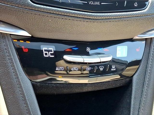 Photo of 2018 Crystal White Tricoat - G1W Cadillac XT5