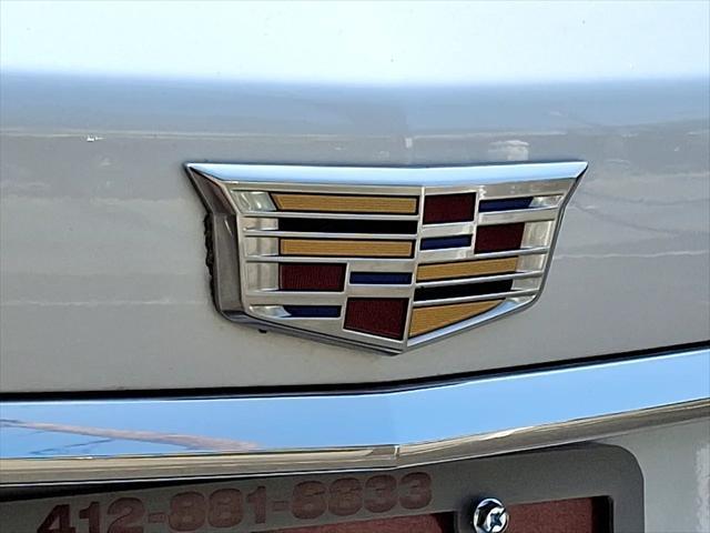 Photo of 2018 Crystal White Tricoat - G1W Cadillac XT5