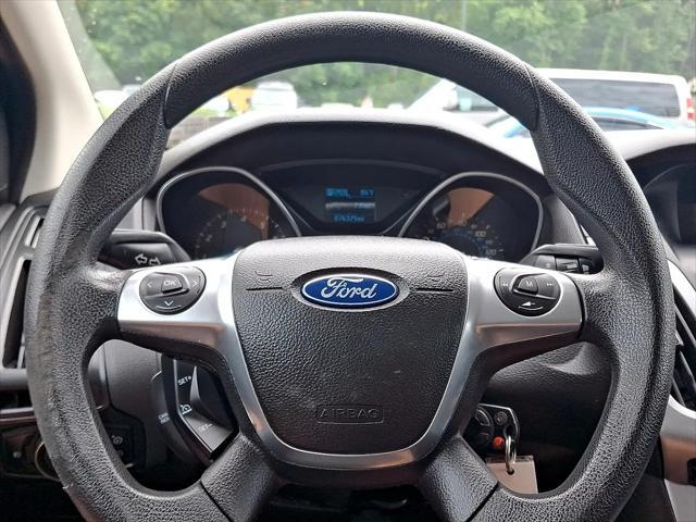 Photo of 2012 Kona Blue Metallic - L6 Ford Focus
