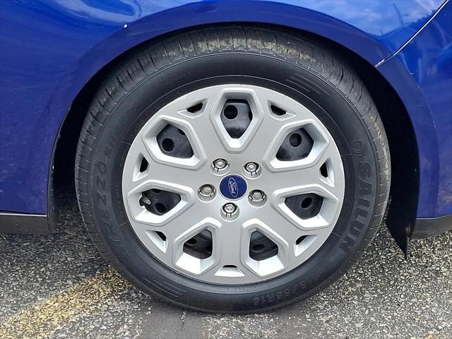 Photo of 2012 Kona Blue Metallic - L6 Ford Focus