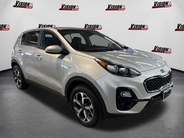 Photo of 2022 Sparkling Silver Kia Sportage
