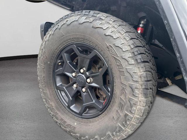 Photo of 2020 Black Clearcoat Jeep Gladiator
