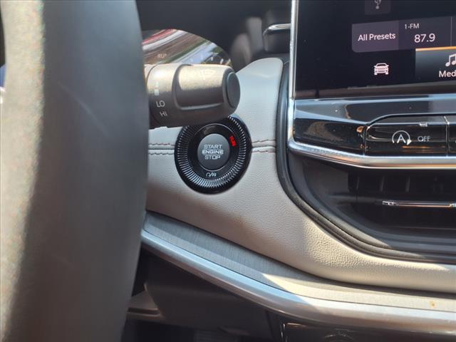 Photo of 2025 Diamond Black Jeep Compass