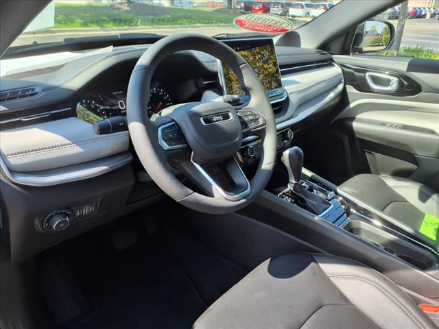 Photo of 2025 Diamond Black Jeep Compass